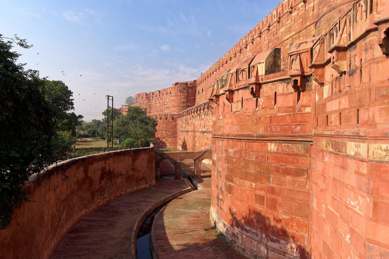 Agra Fort: Where the Mughal Style Was Born, and the Taj Story Ended