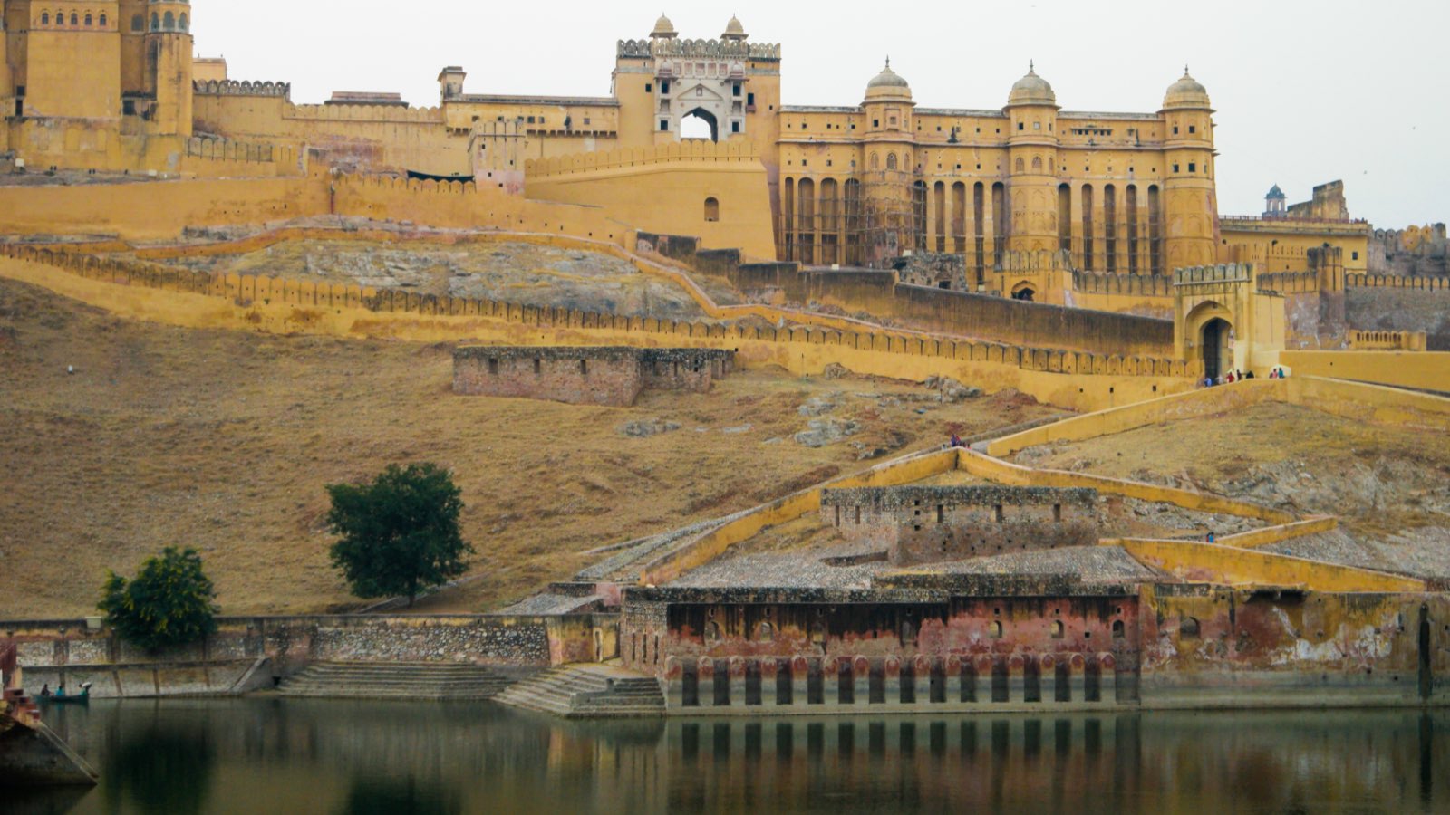 Amber Fort, Jaipur: The Rajput Palace That Learned to Speak Mughal