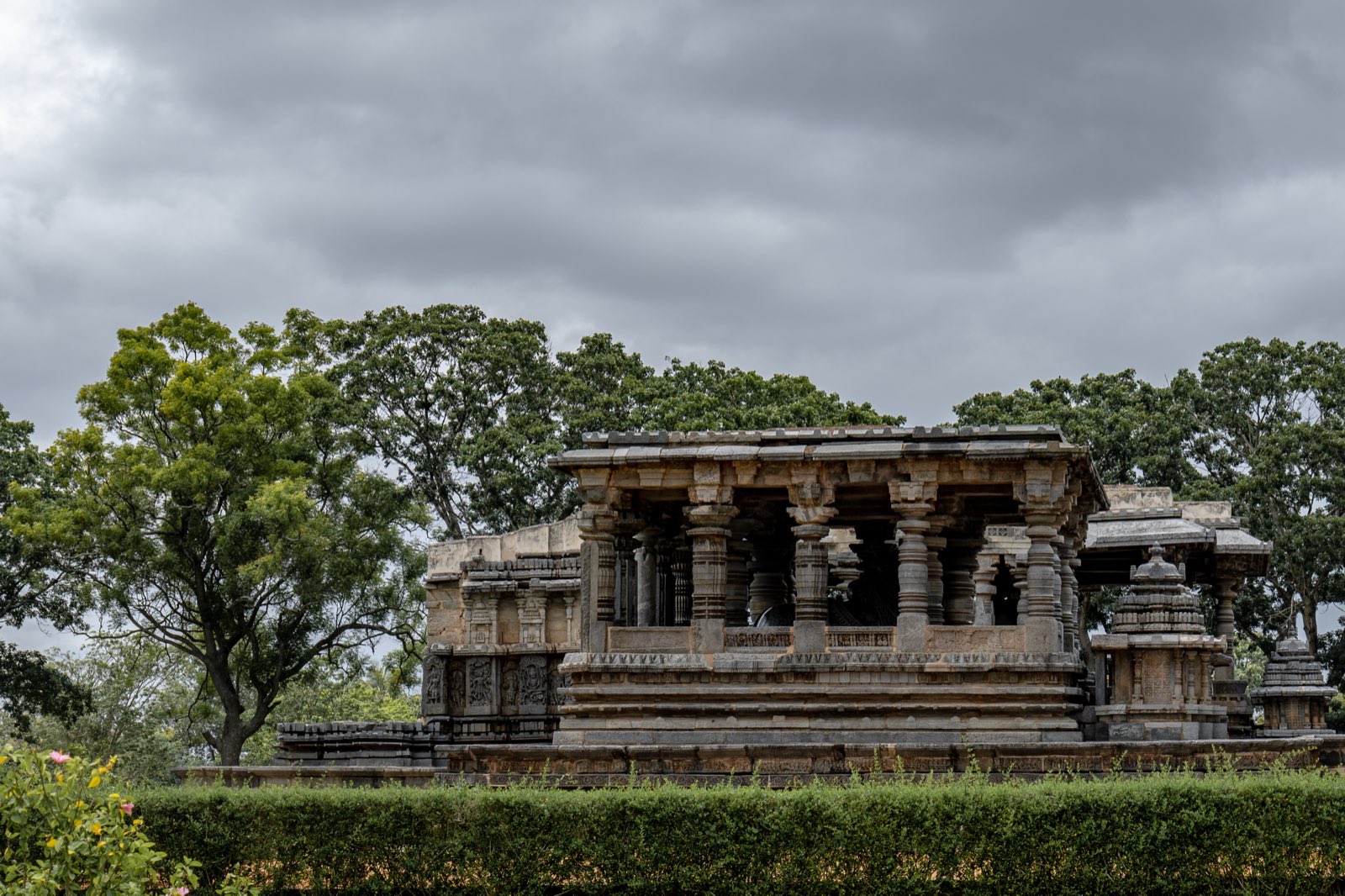Belur and Halebidu: The Hoysala Temples Carved Like Ivory