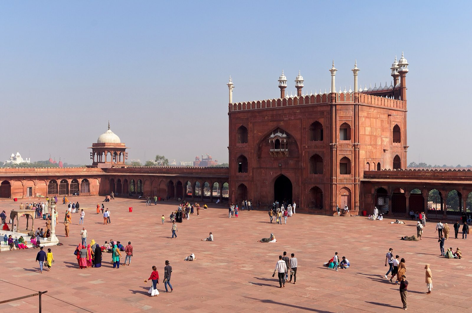 The Jama Masjid, Delhi: A Courtyard for Twenty-Five Thousand, Facing Mecca