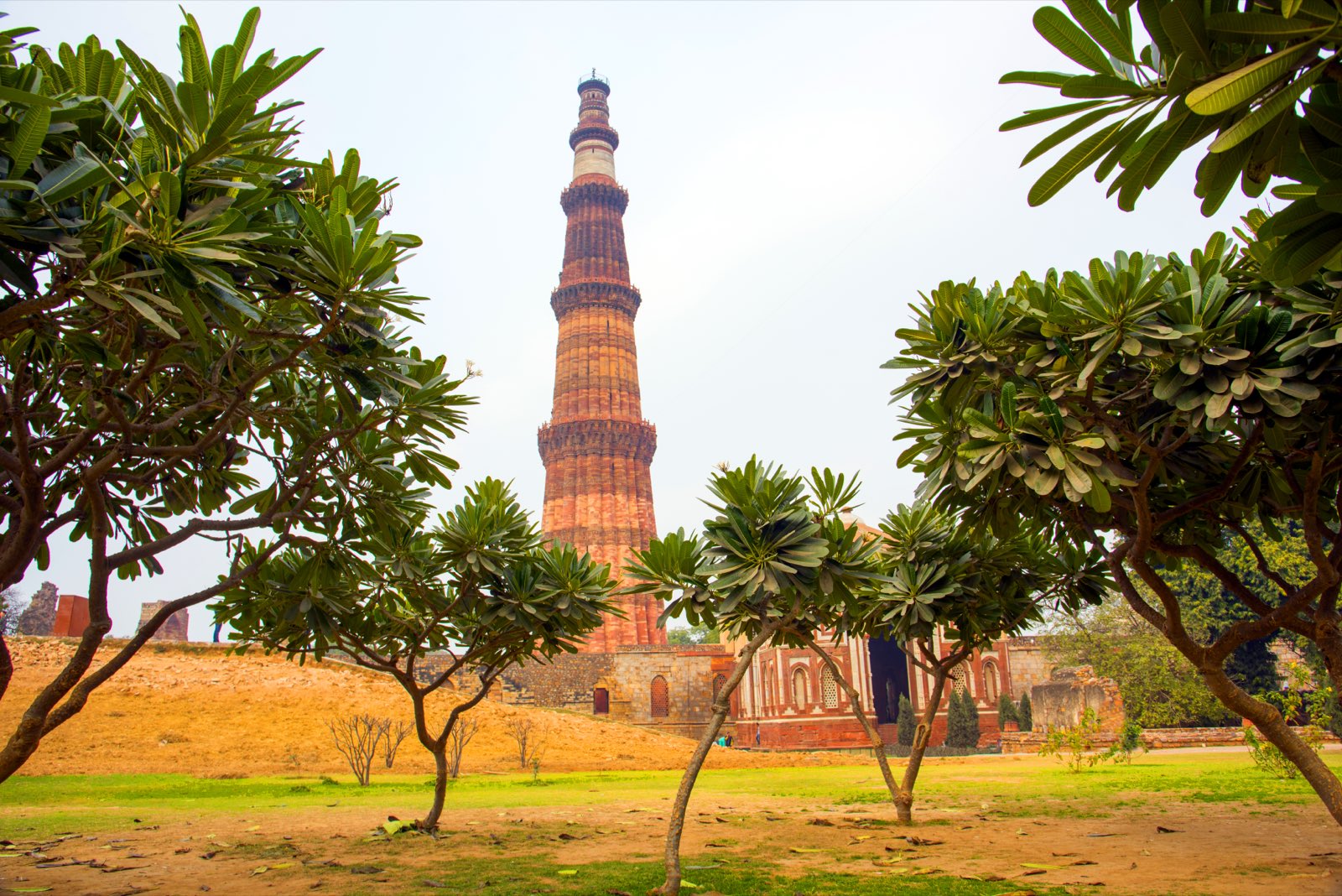 The Qutb Minar: The Tower That Announced a New Architecture