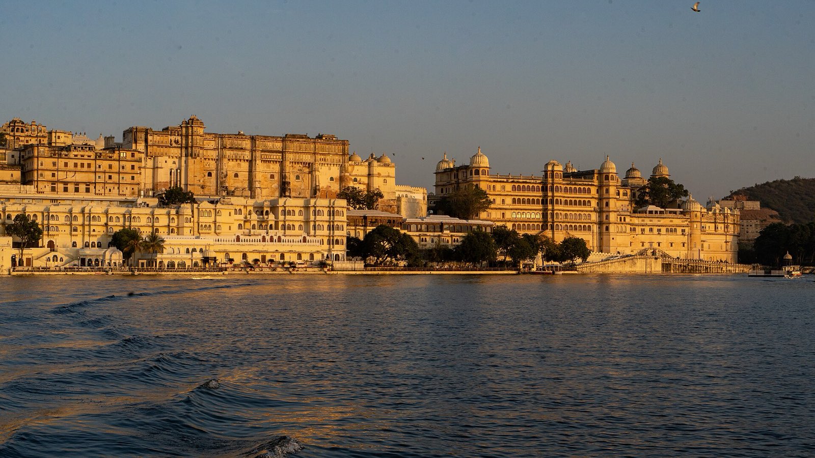 The City Palace of Udaipur: A Labyrinth of Marble Above a Lake