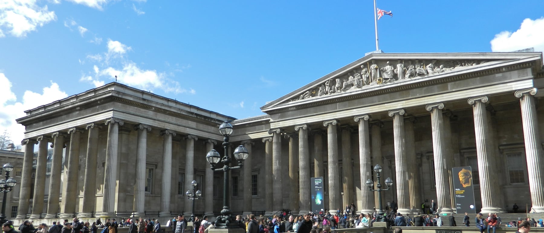 British Museum — A Greek-revival temple of collections.
