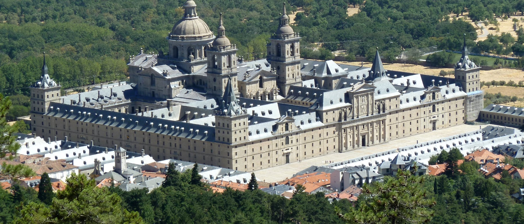 El Escorial — Austere royal monastery-palace of the Spanish crown.