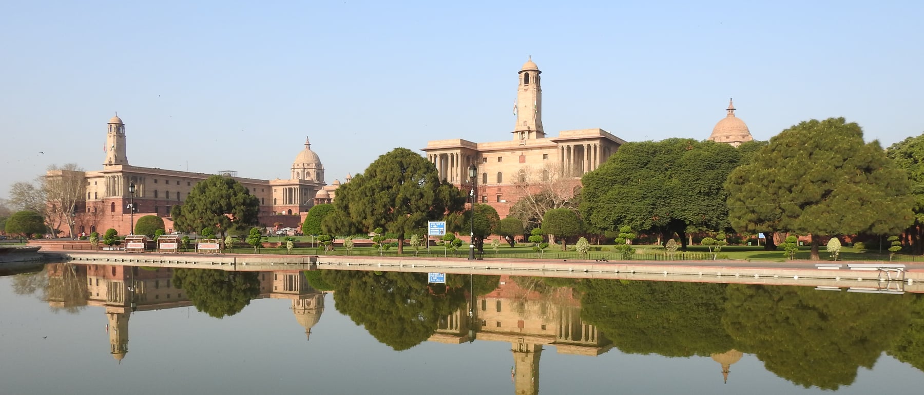 Rashtrapati Bhavan (Viceroy's House) — Classical grandeur fused with Indian motifs for imperial Delhi.