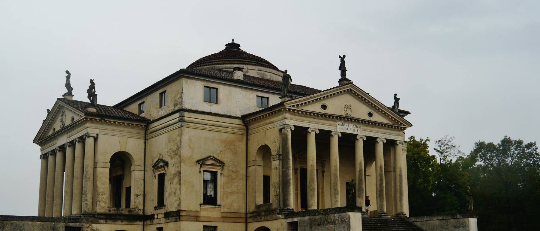 Villa Rotonda — A perfectly symmetrical villa that shaped 400 years of design.
