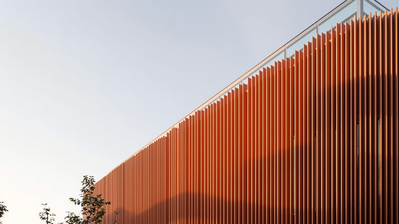 Renzo Piano Façade Design: Terracotta Rainscreens, Lightness, and the Crafted Detail