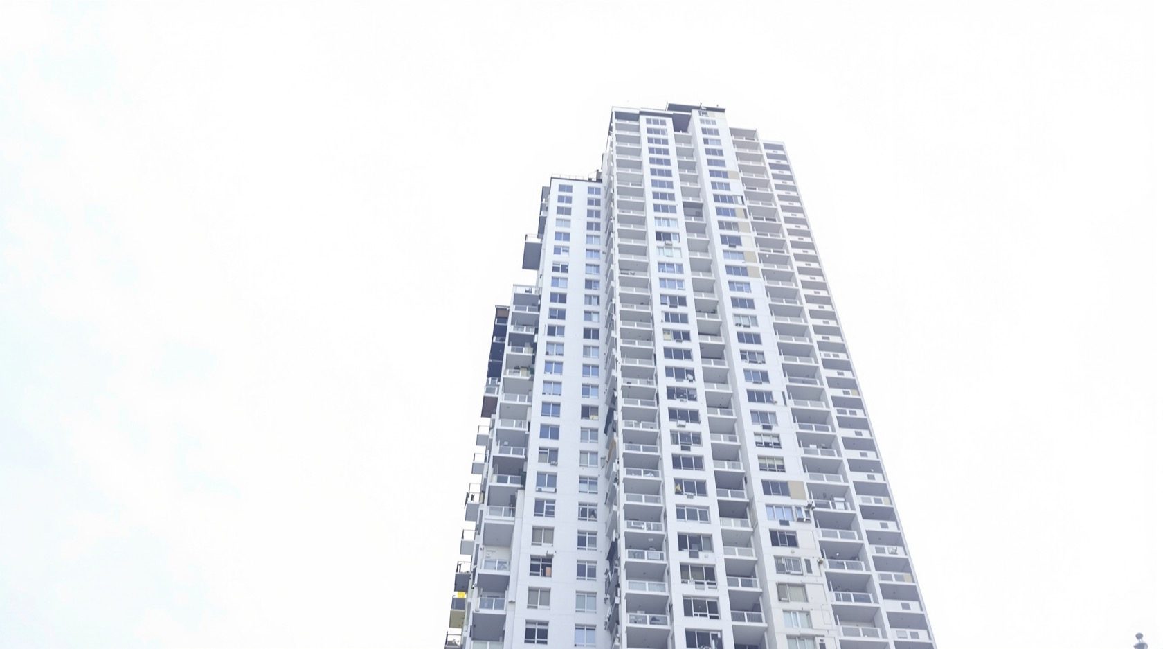 High-Rise Fire Safety in India (2026): Pressurised Stairs, Refuge Floors & Evacuation