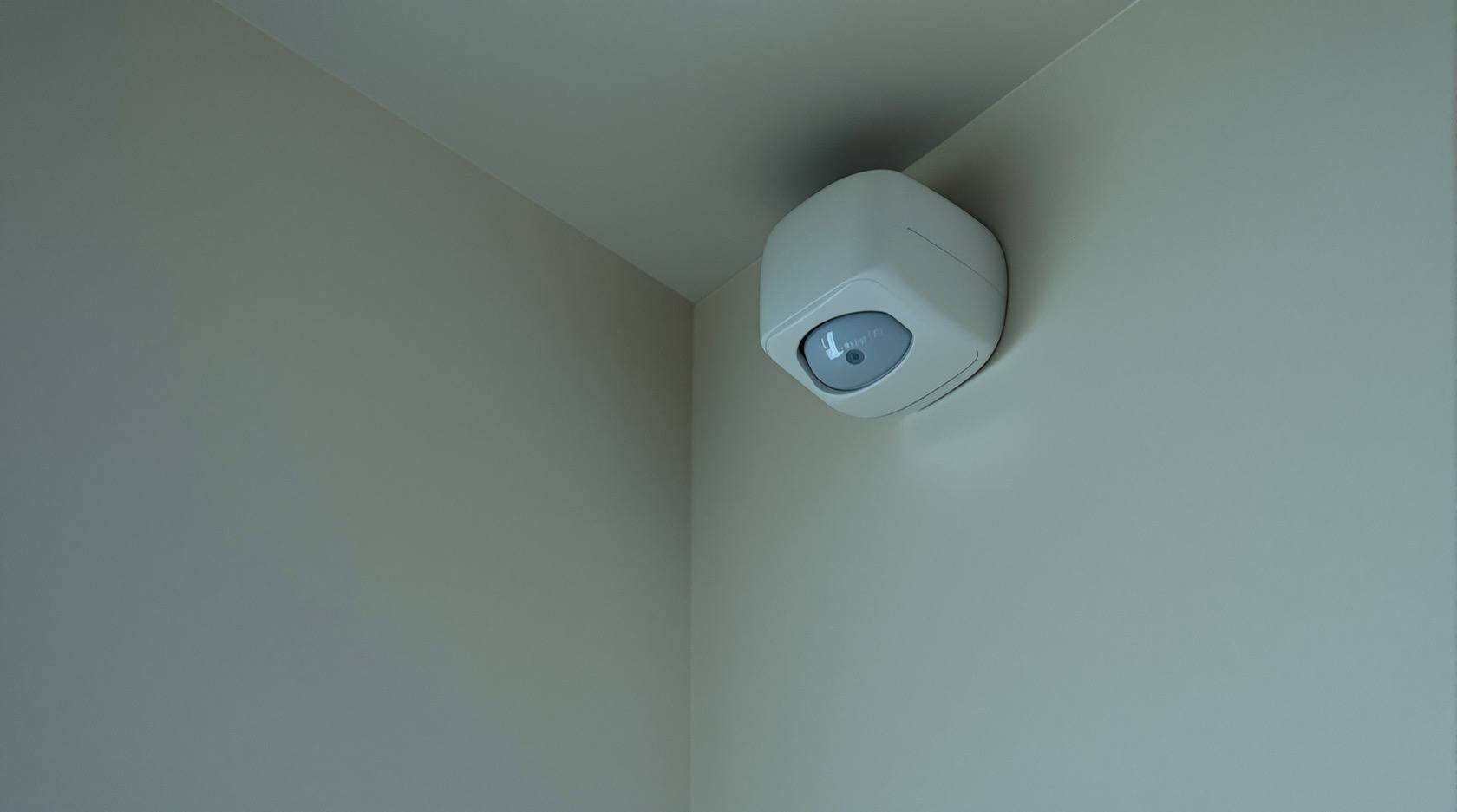 PIR vs Microwave Sensor (2026): Which Motion Sensor for Indian Homes?