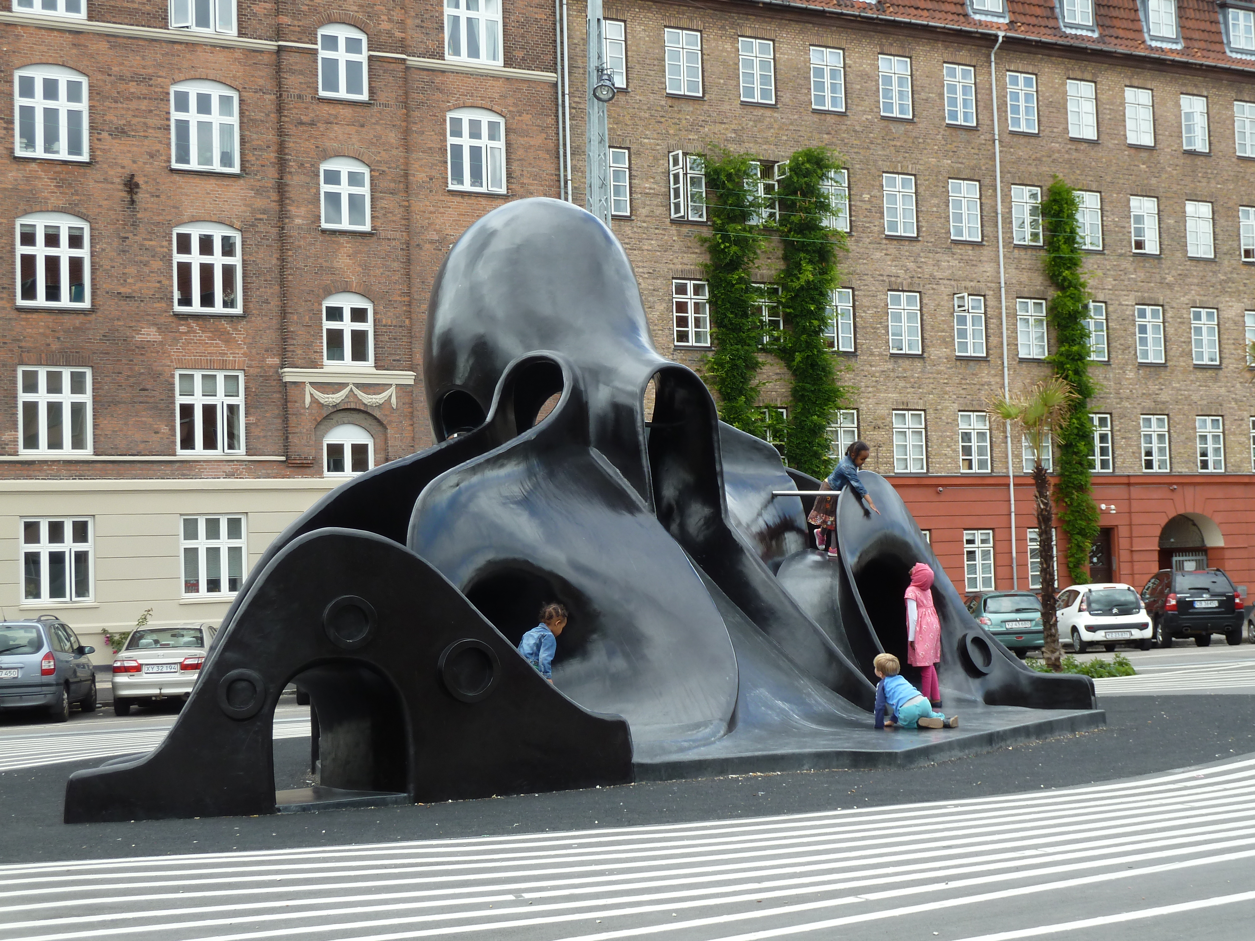 The Japanese octopus-shaped play sculpture in Superkilen's Green Park.