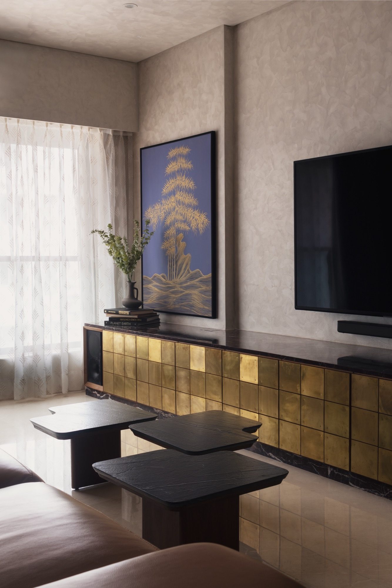 Interior detail of the Plum House apartment, Breach Candy — Studio In Elements