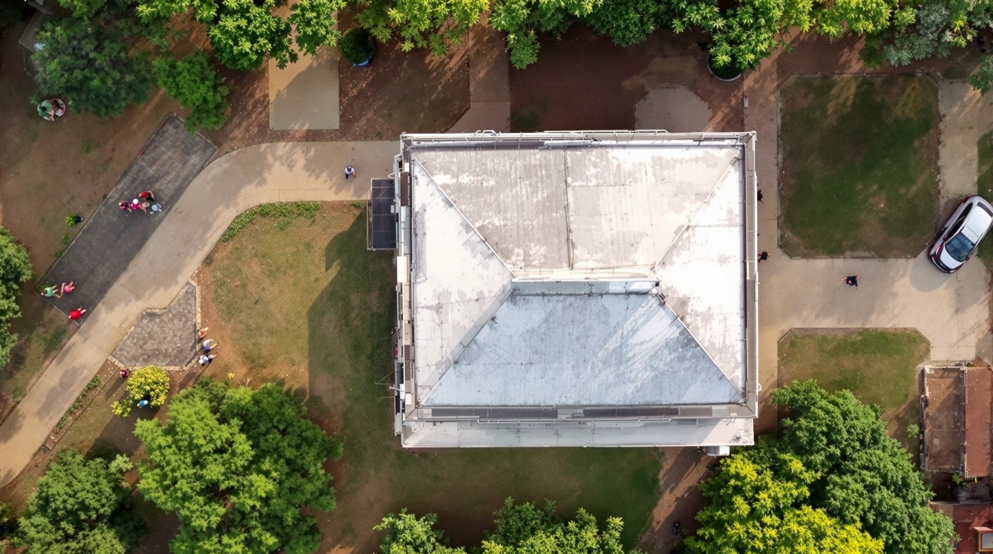 A site from above — forces to diagram.